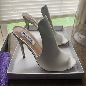 New Steve Madden shoes. Never been used before, in perfectly good shape